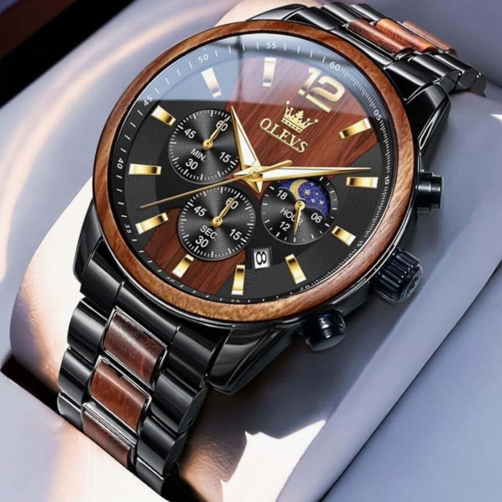 Montre en bois dans sa boîte 