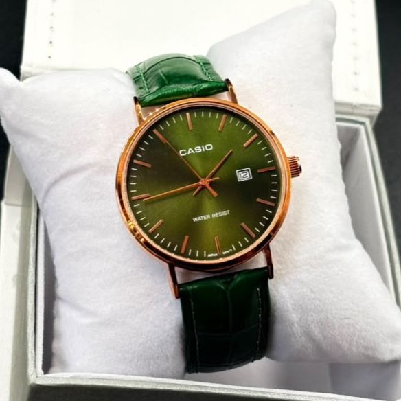 Montre homme Casio Classic boîtier or rose, cadran vert et bracelet cuir vert