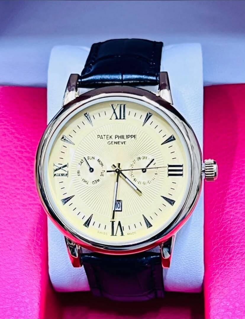 Montre Patek Philippe, cadran jaune, vue intérieure 