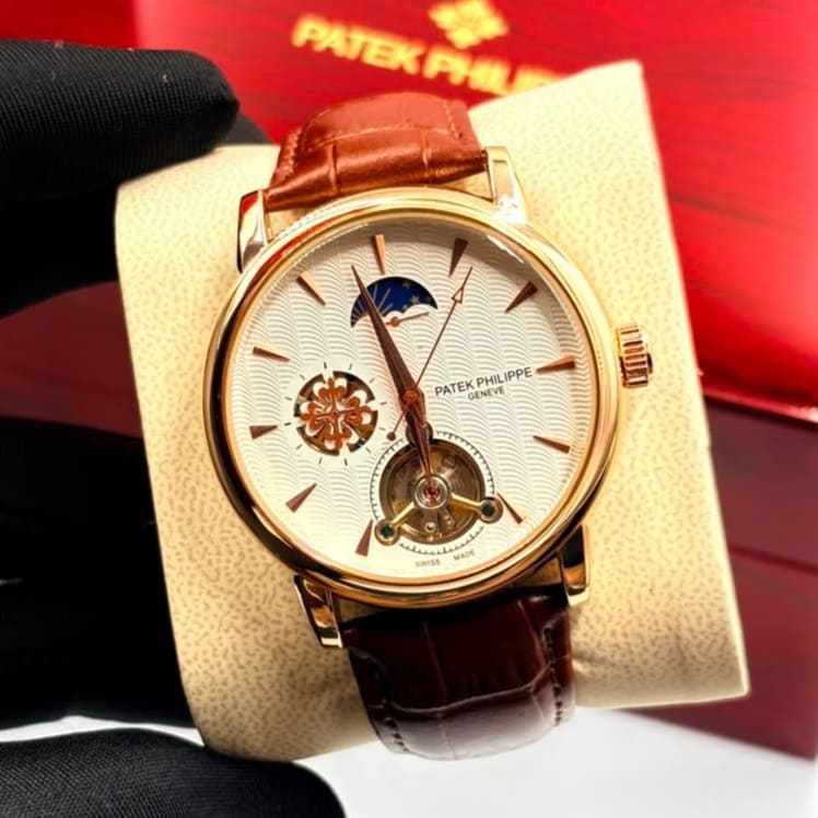Montre automatique en cuir, vue devant 