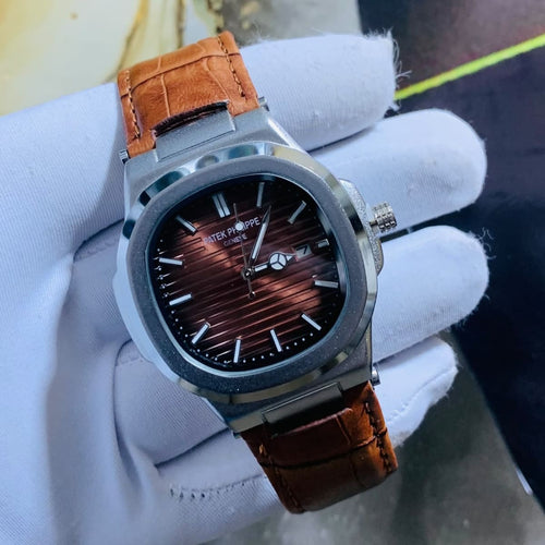 Montre à Quartz Patek Philippe marron, vue intégrale 