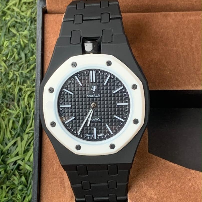 Montre pop royal, vue de face 