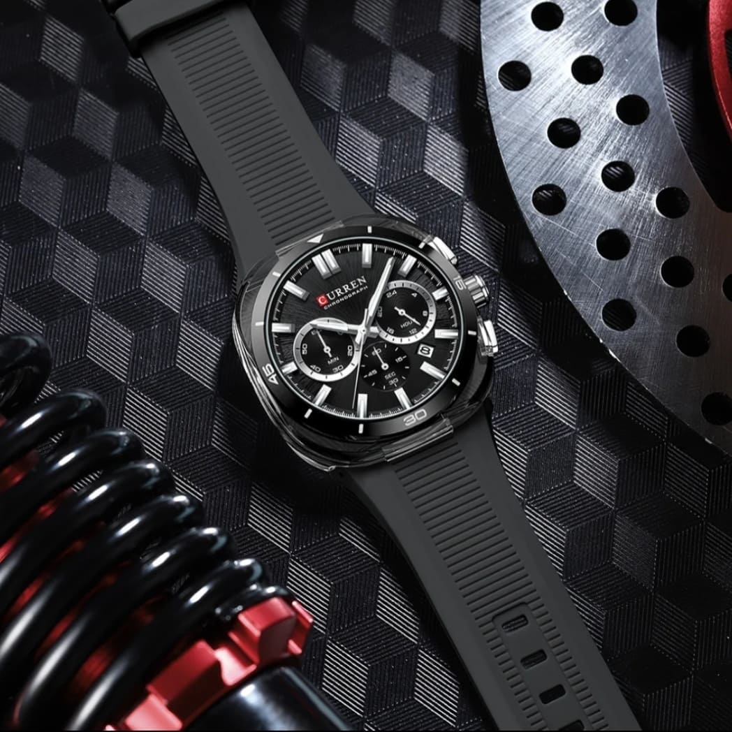 Boîtier et lunette de la montre Curren chronographe au style sportif