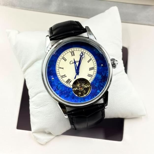 Montre Cartier cuir noir, dans sa boîte 