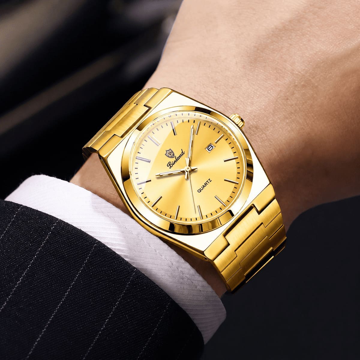 Montre Binbond quartz portée au poignet